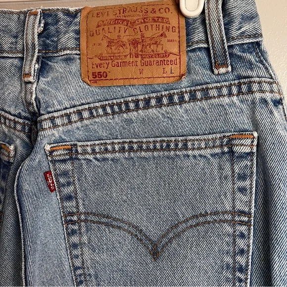 Vintage Levi's 550 Relaxed Fit Tapered Leg Jeans